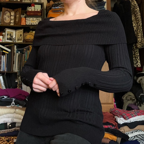 Y2K Off-The-Shoulder Sweater - Picture 6 of 14